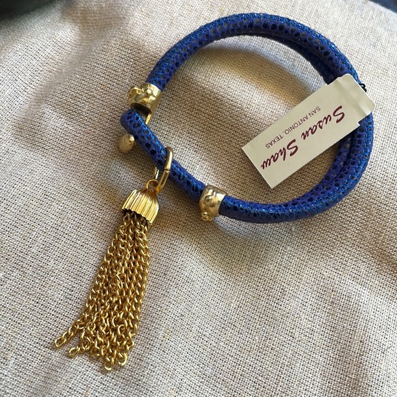 🍁 Susan Shaw leather charm bracelet - Picture 2 of 5